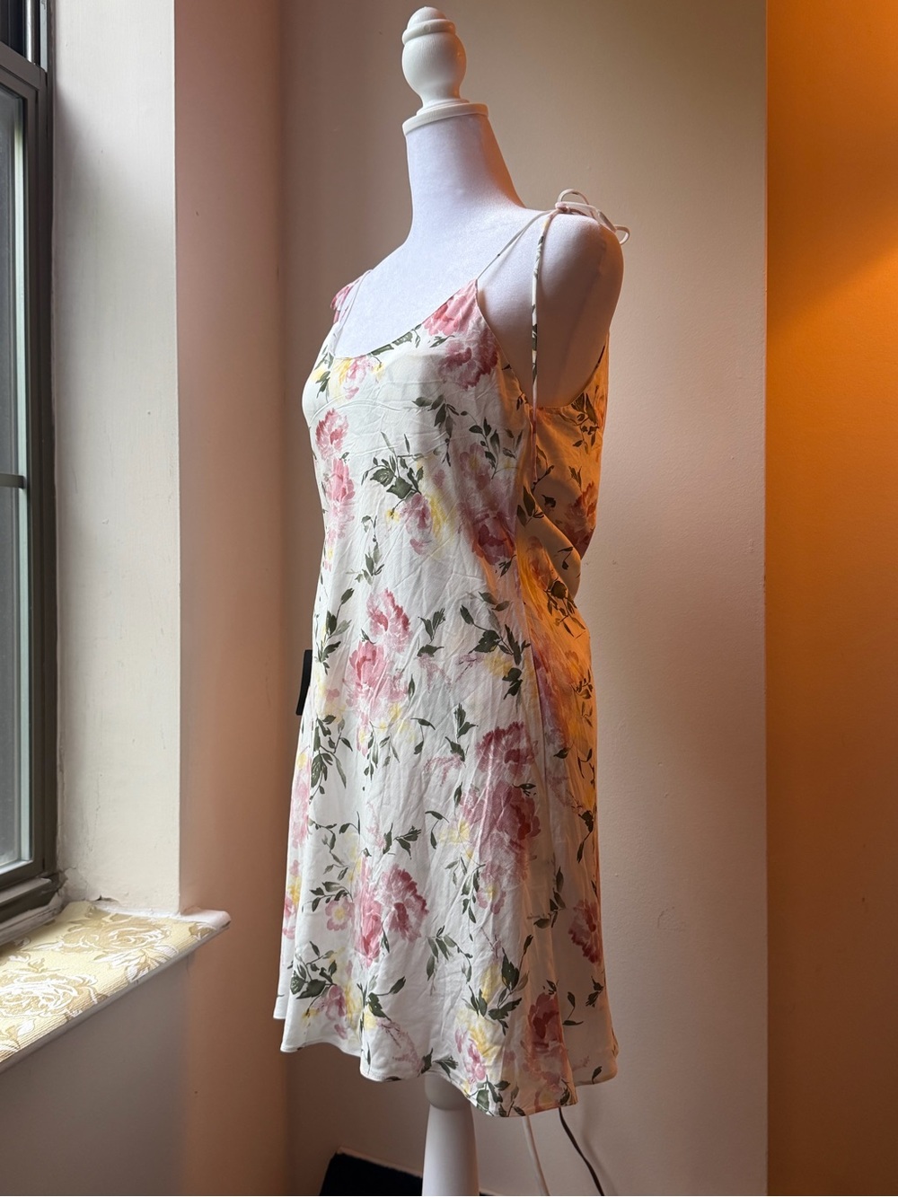 Lulus Size Medium Odette Yellow Floral Cowl Back mini Dress Summer Sun Dress NWT